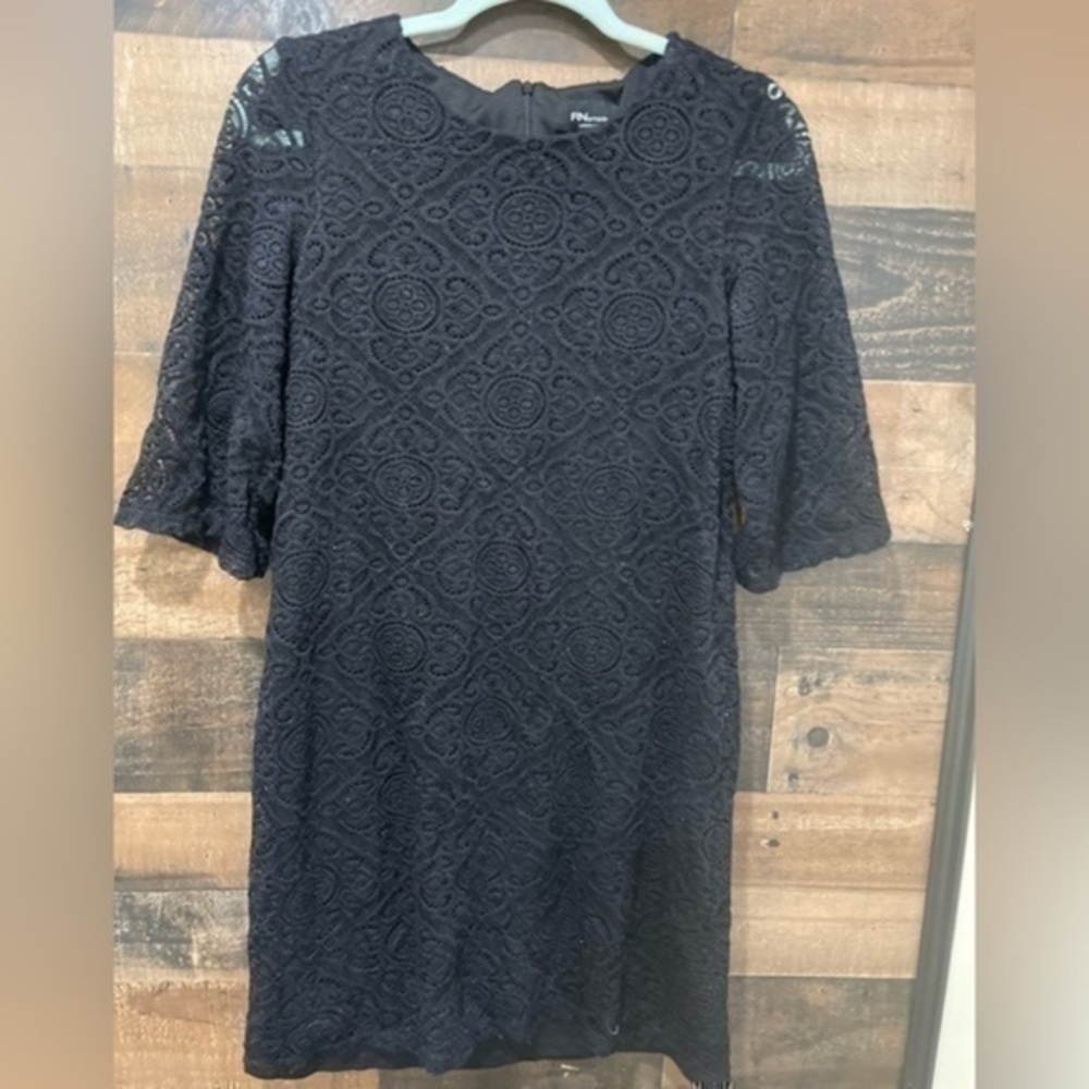 RN Studio woman’s size 4